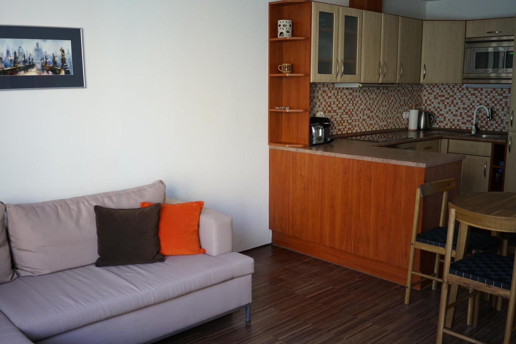 K-14 Apartment براغ المظهر الخارجي الصورة